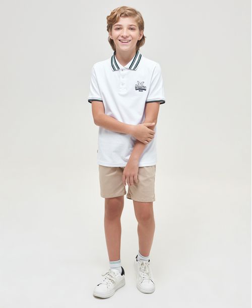 Camiseta de Niño Tipo Polo, Straight Fit Manga Corta - Diseño Fondo Entero con Cuello Tejido con Líneas en Contraste
