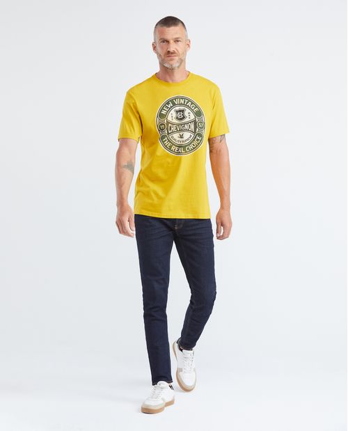 Camiseta Gráfica de Hombre, Classic Fit Cuello Redondo - Diseño Heritage Frontal