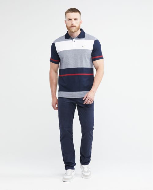 Pantalón de Hombre Tipo Chino, Regular Fit Bota Relaxed - Detalle Bolsillos Traseros