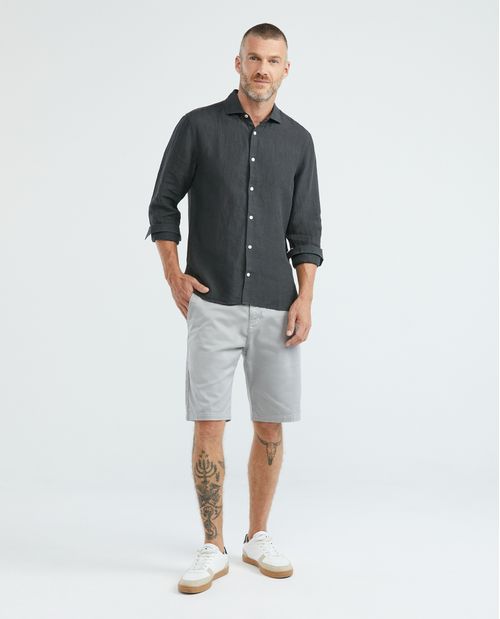 Bermuda de Hombre, Regular Fit - Detalles en Bolsillo Trasero