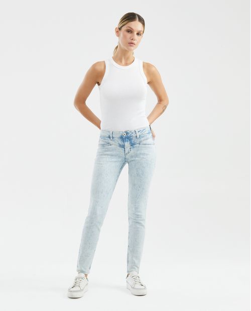 Jean de Mujer Low Rise, Rusty, Bota Skinny - Azul Claro Efecto Craquelado