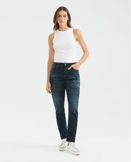 Jean de Mujer Medium Rise, Boyfit, Bota Skinny - Azul Oscuro Detalles de Construcción