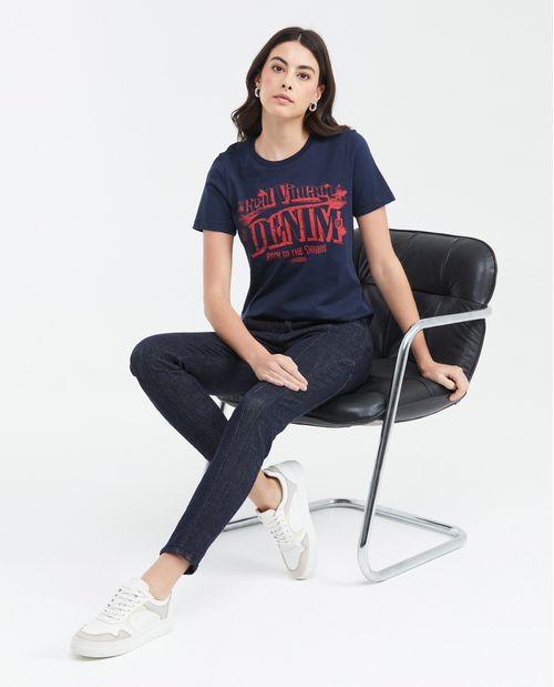 Camiseta Estampada con Efecto Desgastado para Mujer
