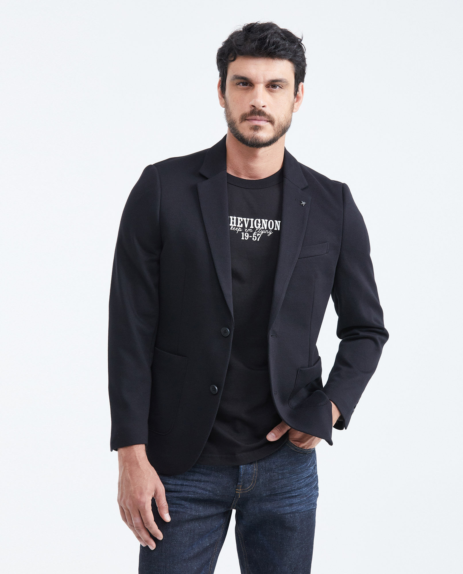 Outfit Casual Pantalon De Mezclilla Con Saco Negro Hombre Cómo