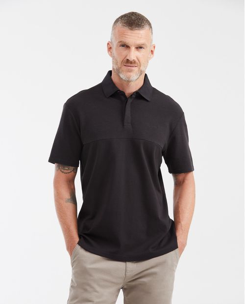 Camiseta Polo Classic Fit con Diseño en Bloques de Tela para Hombre