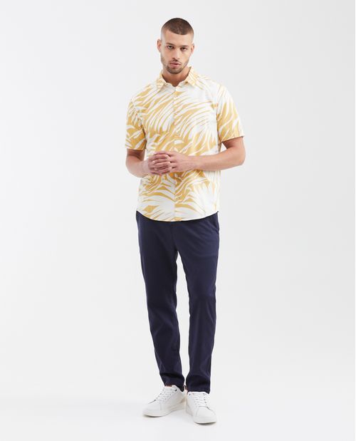 Camisa Resort Classic Fit Manga Corta 100% Algodón con Maxi Print de Hojas para Hombre