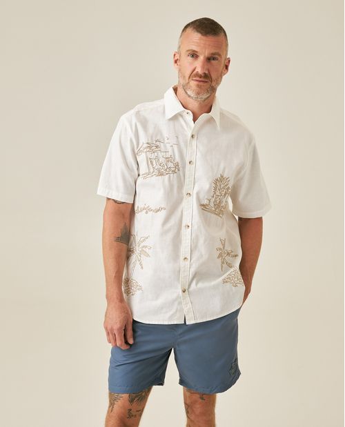 Camisa de Hombre Manga Corta Classic Fit Resort Bordados de Palmeras Twill en Algodón
