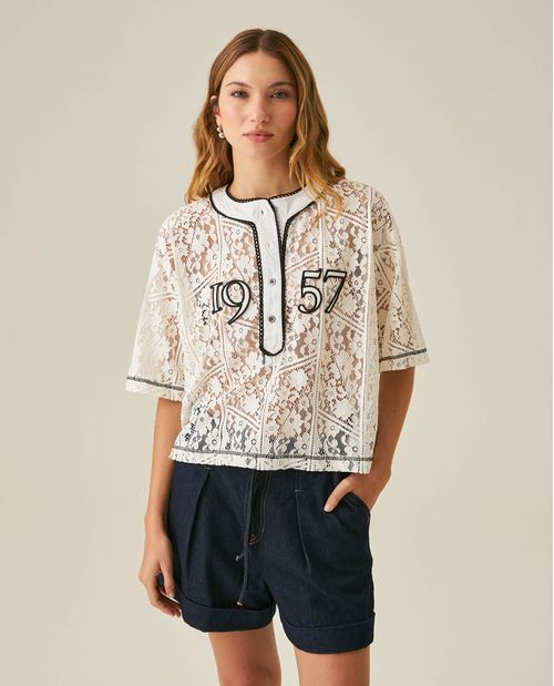 Camiseta de Mujer Moda Oversized Popelina Transparente Patrón Flores con Parches Bordados en Mezcla de Nylon