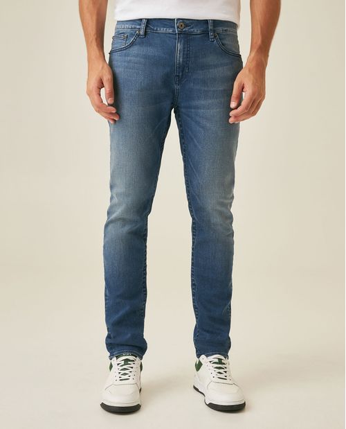 Jean de Hombre Skinny Fit Tiro Medio Lavado Medio Básico en Mezcla de Algodón Famous