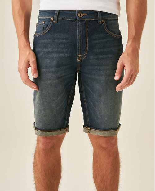 Bermuda de Hombre Tiro Medio Lavado Oscuro Efecto Desgaste Leve en Algodón Orgánico