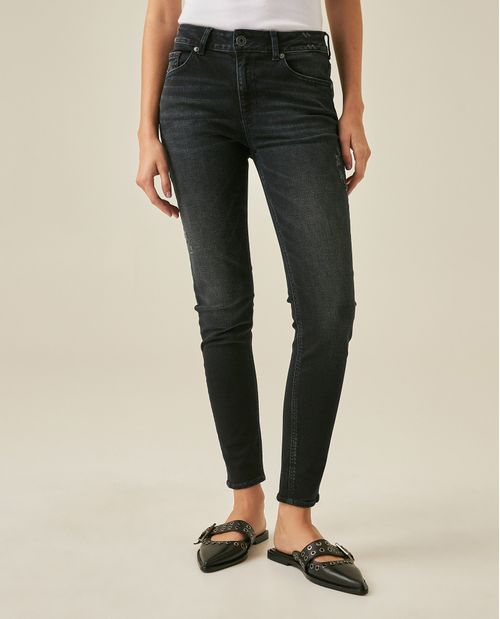Jean de Mujer Skinny Fit Tiro Medio con Tallones Efecto Destroyer Lavado Oscuro en Mezcla de Algodón