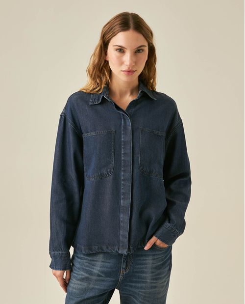 Camisa de Mujer Oversize Manga Larga Perilla Oculta Lavado Oscuro en Lyocell