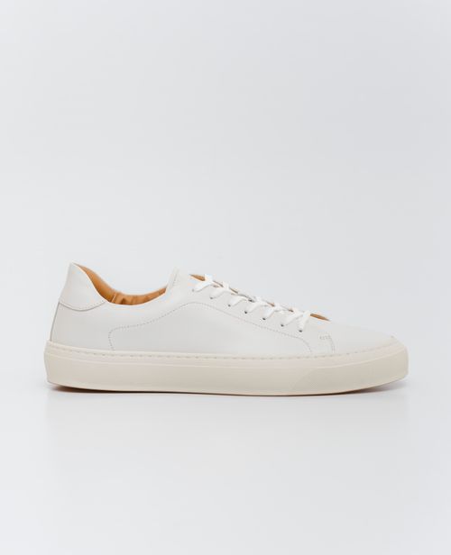 Tenis de Hombre en Cuero Liso Acabado Anilina, Caña Baja Horma Básica Estilizada