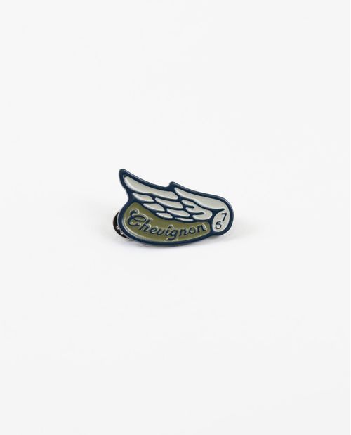 Pin mundialista diseño de ala