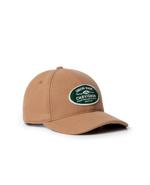 Gorra con Aplique Seis Cascos