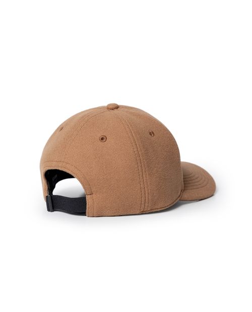 Gorra con Aplique Seis Cascos